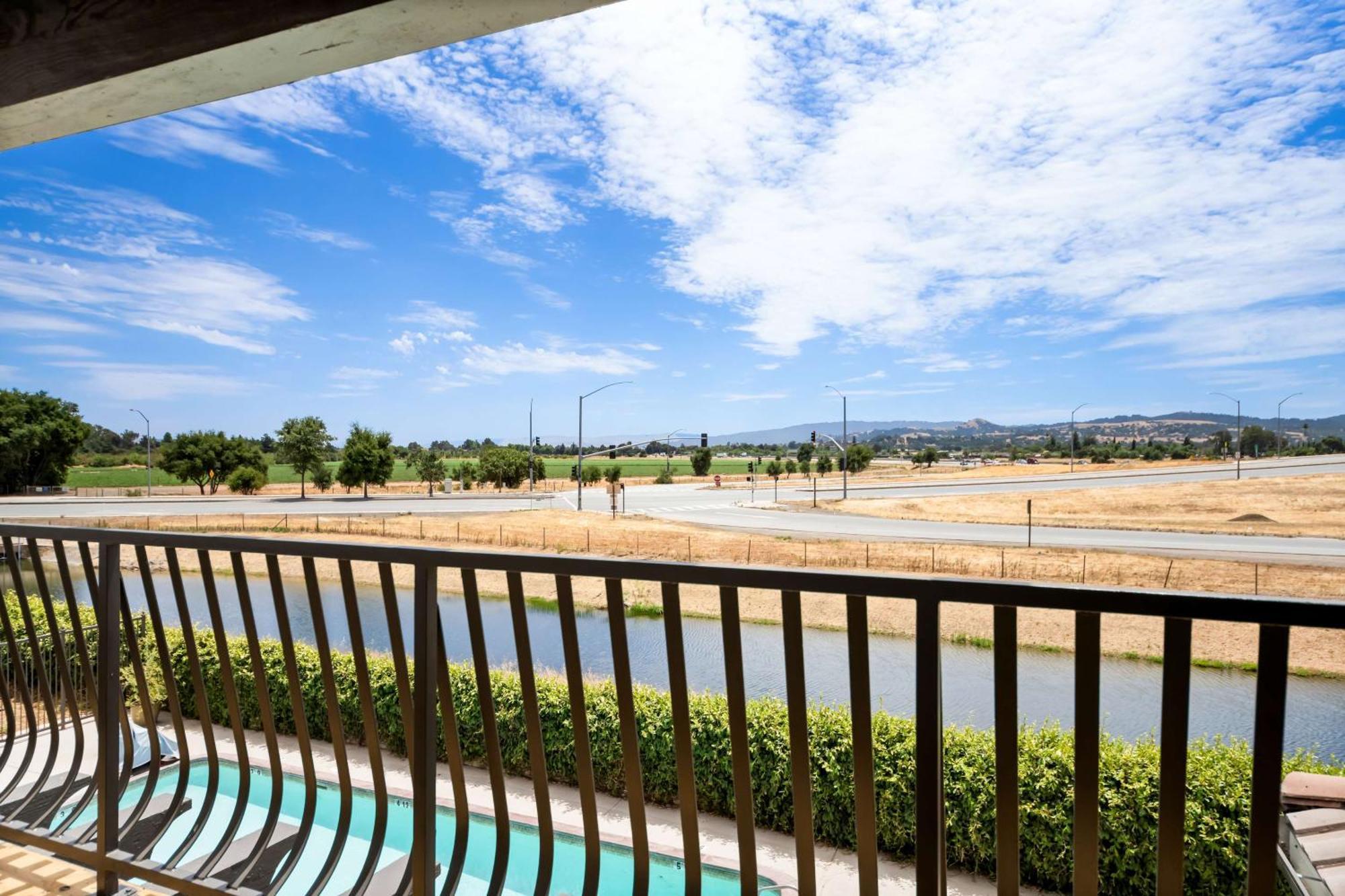 Hampton Inn Morgan Hill Exterior foto