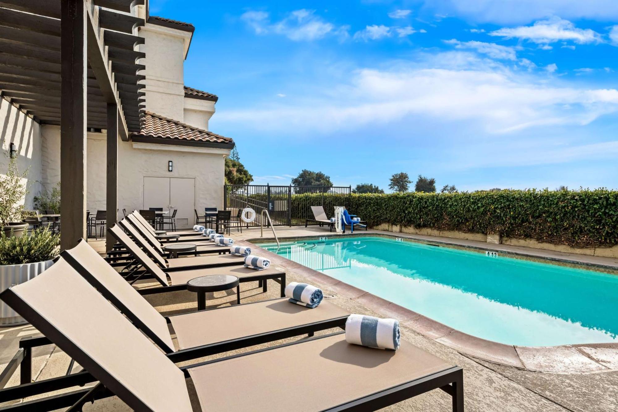 Hampton Inn Morgan Hill Exterior foto